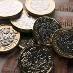 Általános, munkától független alapjövedelem bevezetését kezdik tesztelni Nagy-Britannia néhány városában