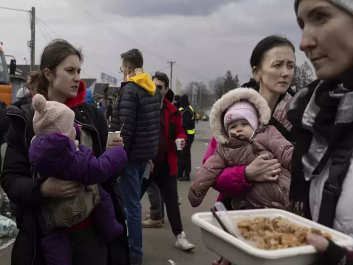 Tömegesen kezdtek el befogadni otthonaikba ukrán menekülteket a Nagy-Britanniában élők 3