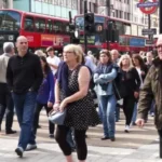 Aggasztó hírek a fizetések a munkahelyek és a munkanélküliség kapcsán Nagy-Britanniában