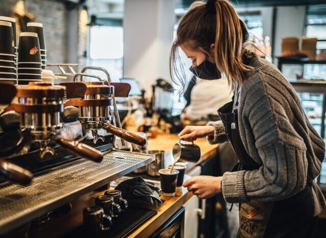 Rekordszinten a „nullaórás” szerződések száma Nagy-Britanniában – jövőre jöhet a szigorítás