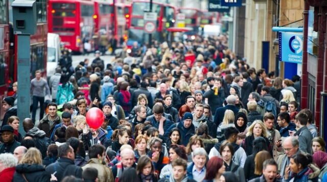 Óriási gazdasági válság fenyeget, rengetegen nem dolgoznak Nagy-Britanniában: Több mint 800 ezer ember tűnt el a munkaerőpiacról