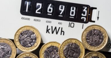 Közzétették, mennyivel csökkennek az éves energiaszámláink Nagy-Britanniában 2024 áprilistól