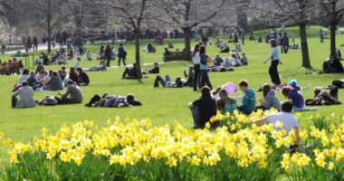 Végre! Érkezik a jó idő a sok vihar után Nagy-Britanniába