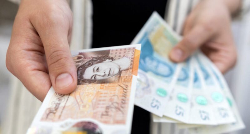 Milliók kapnak 100 fontos kifizetést Angliában – a Nationwide újabb pénzosztást jelentett be