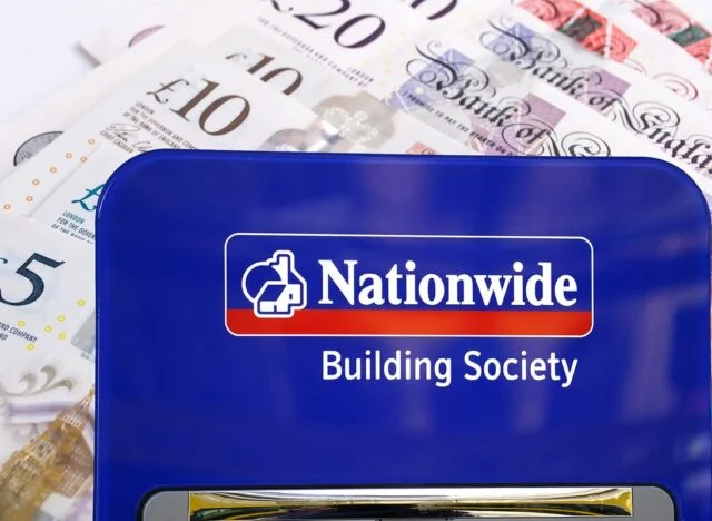 Ismét milliók kapnak 100 fontot Nagy-Britanniában „csak úgy” – a Nationwide hivatalosan is megerősítette