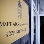 A NAV a külföldön élő magyarokat több százezres bírsággal is büntetheti