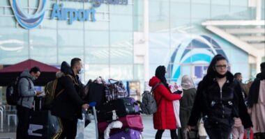 Már 4 embert büntettek 10,000 fontra mert nem vallották be, hogy vörös listás országból jöttek Nagy-Britanniába