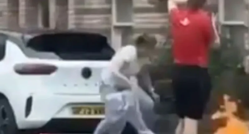 Horror: A nyílt utcán gyulladt ki egy nő ruhája Nagy-Britanniában az óriási hőség közepette