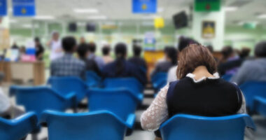 Válságban az NHS: már a kórházi ágyak számát, a gyermekek és rákbetegek ellátását csökkentik