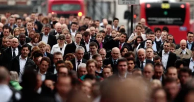 Fontos új szabályok lépnek életbe, amik a Nagy-Britanniában dolgozók millióit érintik