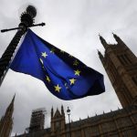 Hatalmasat zuhant a bevándorlás Angliában: rengetegen költöznek az EU állampolgárok (friss adatok)