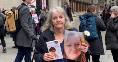 Egy mozgáskorlátozott nő öngyilkos lett Angliában, miután tévesen megvonták a támogatásait