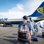 Jó hír az utazóknak: Megnöveli a Ryanair a gépre felvihető kézipoggyász méretét