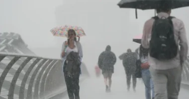 Drámai fordulat következik az időjárás tekintetében Nagy-Britanniában - 1500 km széles vihar éri el az országot pár napon belül