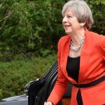 Újabb fordulat a brit választások előtt, miközben rohamosan csökken a kormány előnye