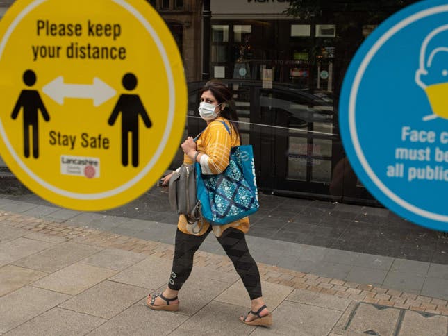 Koronavírus UK: újra 1000 fölött a napi fertőzések száma, és újabb városban vezettek be korlátozásokat 3