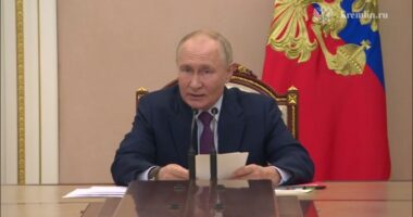 Vlagyimir Putyin lecsökkentette a fenyegetések a küszöbét, amire Oroszország válaszul atomcsapást rendelhet el