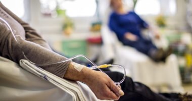 Rákos betegek százezreit diagnosztizálhatják túl későn az NHS munkaerőhiánya miatt Nagy-Britanniában