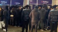 Tömegek rohamozták meg az egyik bankautomatát Londonban, mert dupla annyi pénzt kezdett el kiadni mindenkinek 2