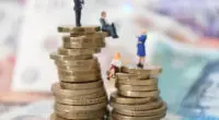 Már az olyan családoknál is megélhetési problémák vannak Angliában, ahol mind a két szülő teljes munkaidőben dolgozik 2