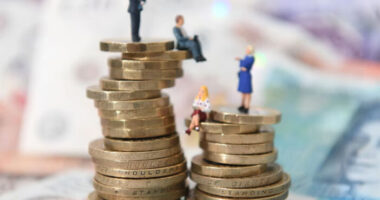 Már az olyan családoknál is megélhetési problémák vannak Angliában, ahol mind a két szülő teljes munkaidőben dolgozik