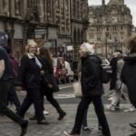 Ezeken a területeken a legsúlyosabb a megélhetési válság Nagy-Britanniában – kiderült, hol nőnek és hol csökkennek a jövedelmek a leggyorsabban