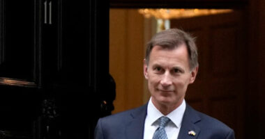 A brit pénzügyminiszter legfrissebb nyilatkozata: „Nehéz út áll előttünk”