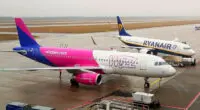 Új útvonalak a Wizz Air-nél, és itt a Ryanair új nyári menetrendje is – újra lesz járat az egyik brit reptérre is, ahova mostanában nem volt