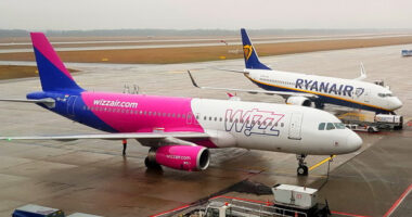Új útvonalak a Wizz Air-nél, és itt a Ryanair új nyári menetrendje is – újra lesz járat az egyik brit reptérre is, ahova mostanában nem volt