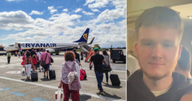Nem szállhatott fel a Ryanair egyik angliai járatára egy fiatal srác egy 1 cm-es szakadás miatt 33