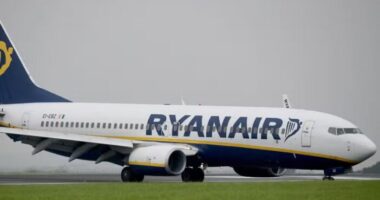 A Ryanair jelentősen csökkenti a járatai számát Nagy-Britannia legnagyobb repülőterein