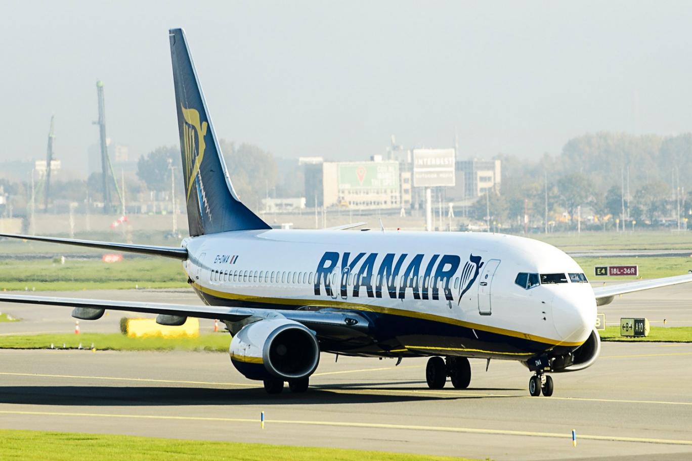 A leszállópályán az utasok szeme láttára kakkantott a Ryanair brit utasa 29