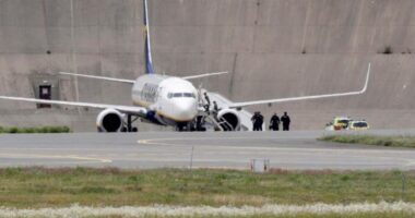 Bombafenyegetést kapott a Ryanair egyik járata út közben