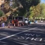 Centiken múlt az élete egy hihetetlenül szerencsés biciklisnek Londonban