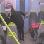 87 szúrással késelte meg saját barátnőjét egy „idegbeteg” nő Nagy-Britanniában