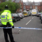 Horrorfilmbe illő jelenet Angliában – hajnal 4-kor arra kelt egy anyuka, hogy egy vadidegen játszik a lépcsőn a 2 éves gyerekével