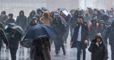 Figyelem! A Met Office újabb időjárási figyelmeztetéseket adott ki Nagy-Britannia számos részére eső és vihar miatt