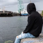 Egy egész generáció válik magányossá Angliában: ötször több fiatalnak nincs egyetlen barátja sem, mint 10 éve