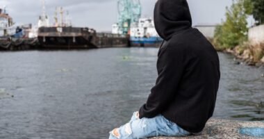 Egy egész generáció válik magányossá Angliában: ötször több fiatalnak nincs egyetlen barátja sem, mint 10 éve