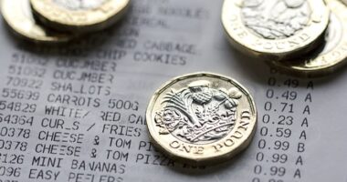 Ma évi 11 000 fonttal keresnek kevesebbet a Nagy-Britanniában élők átlagosan az elmúlt évek viszontagságai miatt