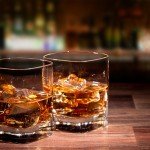 1p-be kerül egy whiskey egész héten ebben a londoni kávézóban