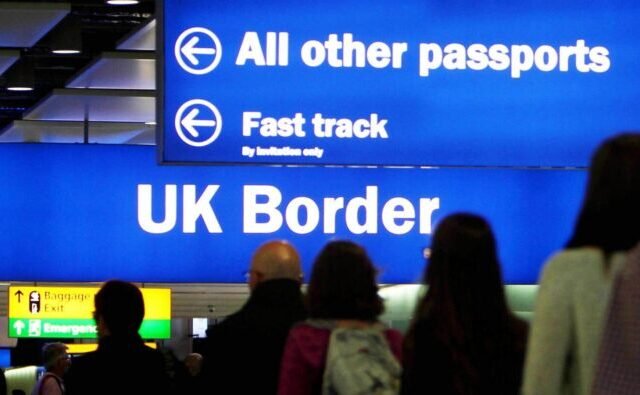 A brit kormány azt sem tudja, hányan vannak illegálisan az országban a vízumuk lejárta után – megdöbbentő adatok