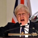 „Boris Johnson napjai meg vannak számlálva” – újabb bírságok és fotók jönnek, és rövidesen a leváltására irányuló szavazás következhet