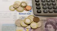 Több, mint 2 millió háztartás már az alapvető számlák befizetésével is csúszásban van Nagy-Britanniában 2