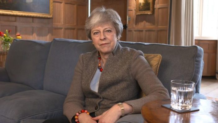 Videóüzenetben szólt a brit nemzethez Theresa May a Brexit kapcsán 2