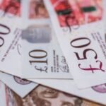 Az infláció és a kamatlábak alakulása 2025-ben Nagy-Britanniában: Mit jelent ez a pénzügyeidre nézve?