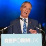 „Csökkenteni kell a fiatalok minimálbérét” – Nigel Farage újabb, sokakat felháborító kijelentéseket tett