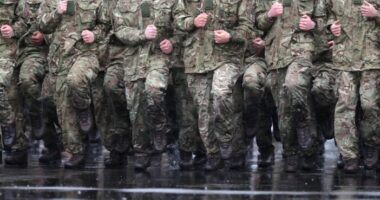 Bevezetik a kötelező sorkatonai szolgálatot Nagy-Britanniában, ha a konzervatívok nyerik a választást