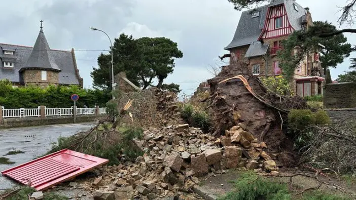Ciarán vihar: Jersey területén hatalmas pusztítást végzett a hurrikán erejű szél, olyan, mint egy katasztrófa sújtotta övezet