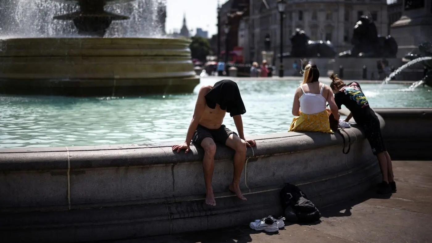 Életveszélyes hőségriasztás lépett életbe Londonban Életveszélyes hőségriasztás lépett életbe Londonban
